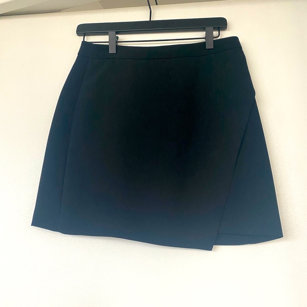 Banana Republic Black Mini Skirt Size 4